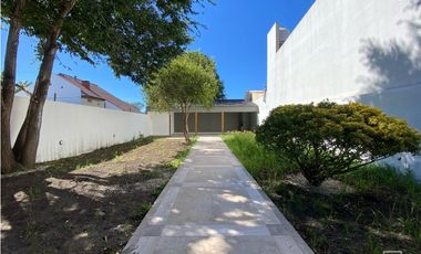VENTA CASA 3 AMBIENTES CON QUINCHO