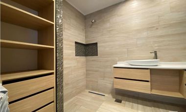 VENTA CASA 3 AMBIENTES CON QUINCHO