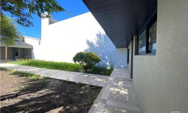 VENTA CASA 3 AMBIENTES CON QUINCHO