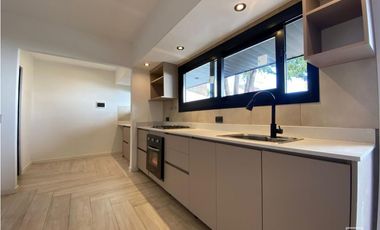 VENTA CASA 3 AMBIENTES CON QUINCHO