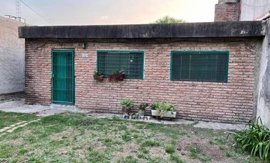 Casa 4 Amb. En Venta Oportunidad - Libertad, Merlo