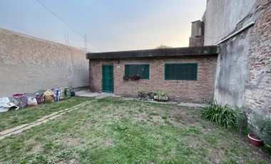 Casa 4 Amb. En Venta Oportunidad - Libertad, Merlo