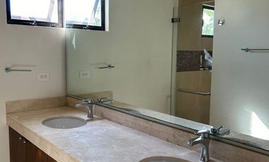 Casa en Renta amueblada, paneles, Privada Allegra, Sta Gertrudis , Cabo  Norte