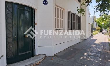 Casa en Arriendo en Casi esquina Ricardo Lyon