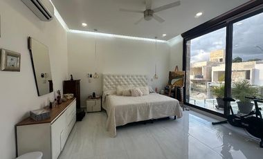 CASA ÚNICA EN VENTA EN RESIDENCIAL VIA CUMBRES CANCUN COLDWELL BANKER