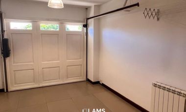 Casa Reciclada de 4 ambientes con parque - Venta - Zona Mogotes