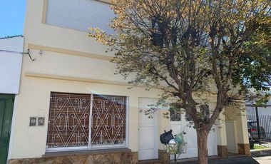 SANTILLI - INDALECIO GOMEZ 422A - Temperley Este