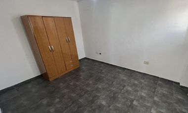 En Alquiler | Ultimo Departamento de 2 Ambientes disponible en el Edificio - Planta Alta al Frente -Moreno Centro |