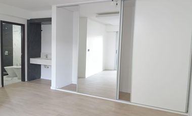 Departamento 4 ambientes con cochera en Villa Sarmiento - Excelente oportunidad