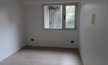 Departamento 4 ambientes con cochera en Villa Sarmiento - Excelente oportunidad