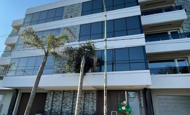 Departamento 4 ambientes con cochera en Villa Sarmiento - Excelente oportunidad