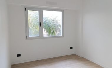 Departamento 4 ambientes con cochera en Villa Sarmiento - Excelente oportunidad