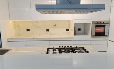 Departamento 4 ambientes con cochera en Villa Sarmiento - Excelente oportunidad