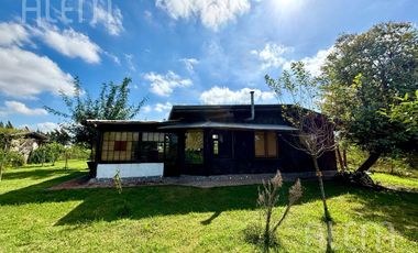 Casa en  Chacras de Canning en Amplio Terreno