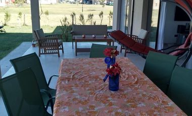 Casa en venta - 3 Dormitorios 2 Baños - 803Mts2 - Guernica