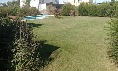 Casa en venta - 3 Dormitorios 2 Baños - 803Mts2 - Guernica