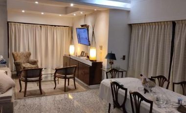 Casa en venta - 3 Dormitorios 3 Baños - 380Mts2 - Lanús Oeste