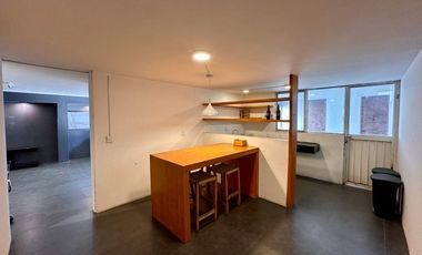 Edificio en renta para oficinas con estacionamiento en la Felix Ireta, Morelia