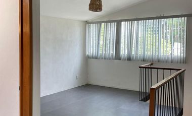 Edificio en renta para oficinas con estacionamiento en la Felix Ireta, Morelia