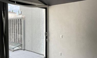 Edificio en renta para oficinas con estacionamiento en la Felix Ireta, Morelia