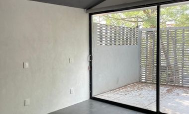 Edificio en renta para oficinas con estacionamiento en la Felix Ireta, Morelia