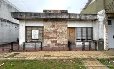 Casa en venta, 3 ambientes, en Quilmes , Oportunidad , a Reciclar