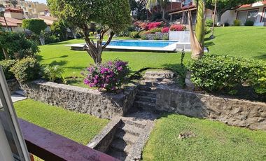 Casa en fraccionamiento privado con alberca