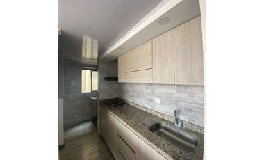 En Arriendo Apartamento en Madrid - Conjunto Provenzal