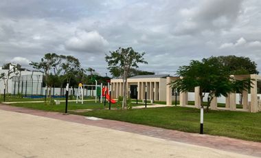 Casa Residencial en Cholul, 4 recámaras y piscina en Residencial