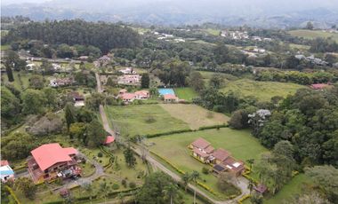 Lote en venta en conjunto cerrado sector Circasia Autopista del Café