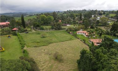 Lote en venta en conjunto cerrado sector Circasia Autopista del Café