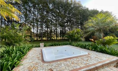 Casa campestre en exclusiva parcelación Llano Grande
