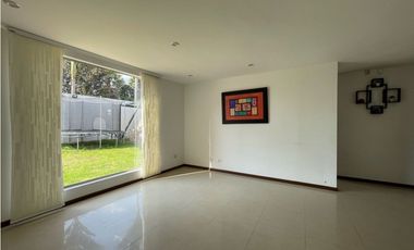 Rentamos hermosa casa en Chía !!