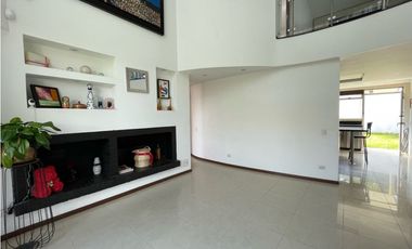 Rentamos hermosa casa en Chía !!