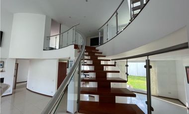 Rentamos hermosa casa en Chía !!