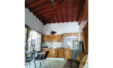 ARRIENDO CASA EN SAN JERONIMO