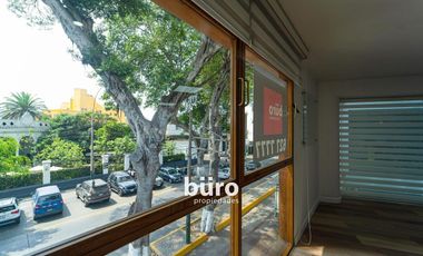 MODERNA OFICINA EN VENTA EN  ZONA COMERCIAL DE BARRANCO