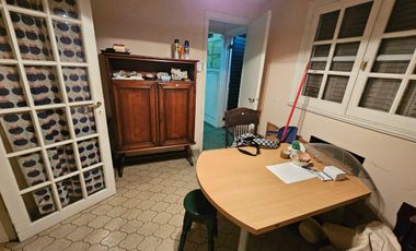 Casa en Venta en San Andrés desarrollada sobre dos lotes jardín/cochera.