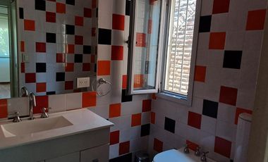 Hermosa casa 5 ambientes moderna  impecable