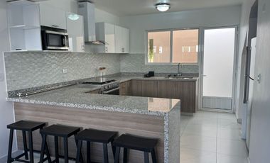 CASA EN VENTA ROSARITO AMARALTA 3 RECAMARAS AMUEBLADA