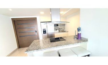 En venta hermoso departamento con vista al mar edf. Poseidon Manta.
