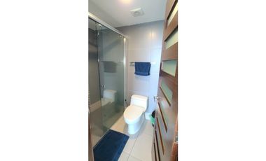 En venta hermoso departamento con vista al mar edf. Poseidon Manta.