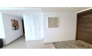 En venta hermoso departamento con vista al mar edf. Poseidon Manta.