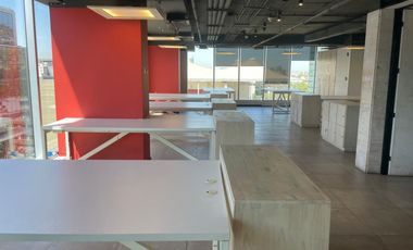 ARRIENDO Oficina habilitada de 697,70 m2, Metro Pedro de Valdivia