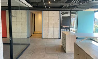 ARRIENDO Oficina habilitada de 697,70 m2, Metro Pedro de Valdivia
