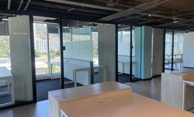 ARRIENDO Oficina habilitada de 697,70 m2, Metro Pedro de Valdivia