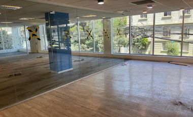 ARRIENDO Oficina habilitada de 983,00 m2, Metro Pedro de Valdivia