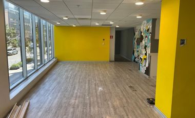 ARRIENDO Oficina habilitada de 983,00 m2, Metro Pedro de Valdivia