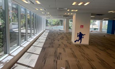 ARRIENDO Oficina habilitada de 983,00 m2, Metro Pedro de Valdivia