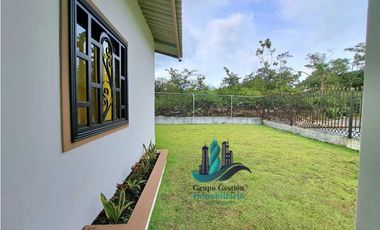 VENDO CASA AMOBLADA EN BOQUETE